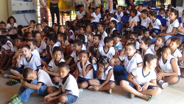 Alunos recebem orientações sobre saúde bucal em Santo Inácio  - Imagem 1