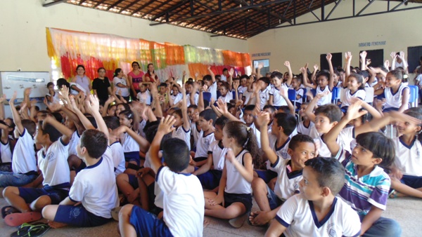 Alunos recebem orientações sobre saúde bucal em Santo Inácio  - Imagem 7