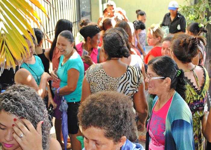 município começa a distribuir o feijão as famílias de baixa renda  - Imagem 7