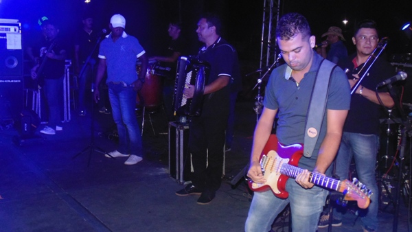 População prestigia evento cultural em Santo Inácio  - Imagem 80