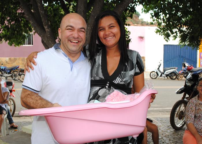 Município realiza festa em comemoração ao dia das mães - Imagem 100