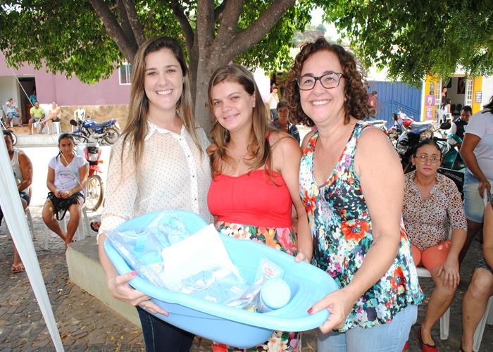 Município realiza festa em comemoração ao dia das mães - Imagem 96