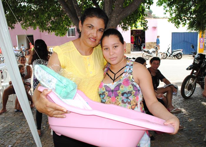 Município realiza festa em comemoração ao dia das mães - Imagem 86