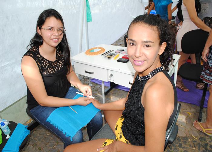 Município realiza festa em comemoração ao dia das mães - Imagem 16