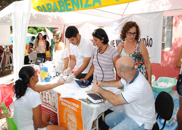 Município realiza festa em comemoração ao dia das mães - Imagem 71