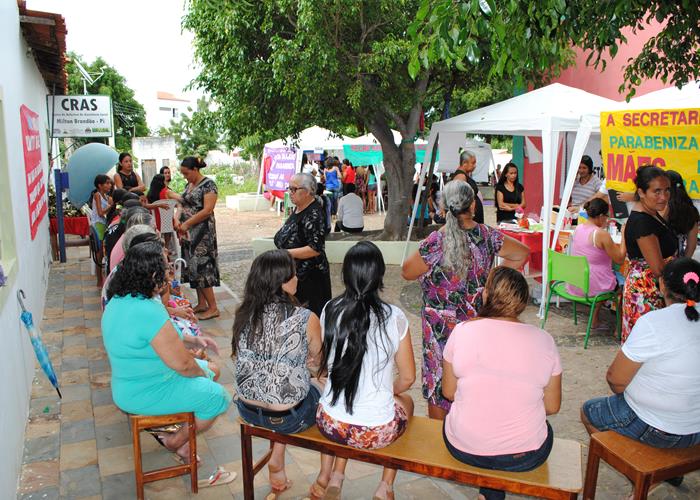 Município realiza festa em comemoração ao dia das mães - Imagem 44