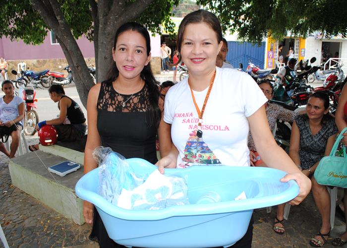Município realiza festa em comemoração ao dia das mães - Imagem 93
