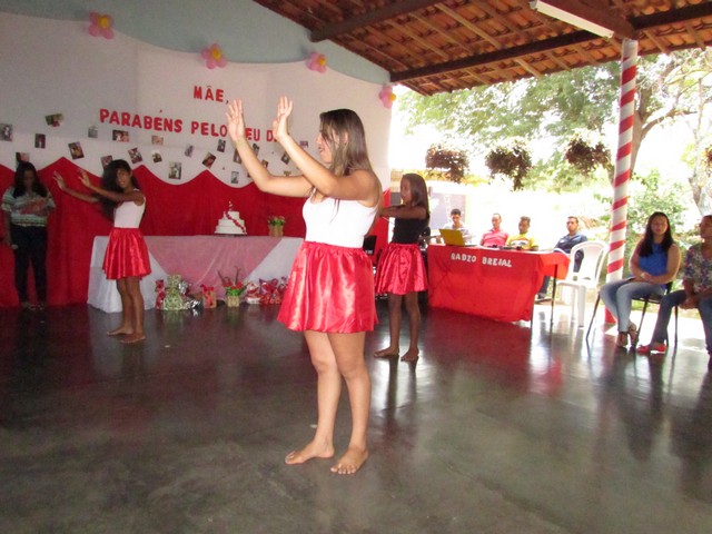 Escola Liberato Vieira Realizou Homenagem as Mães da Escola - Imagem 54