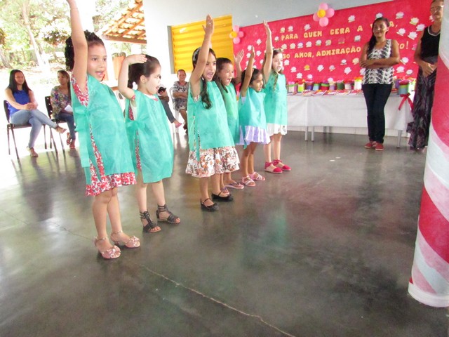 Escola Liberato Vieira Realizou Homenagem as Mães da Escola - Imagem 34