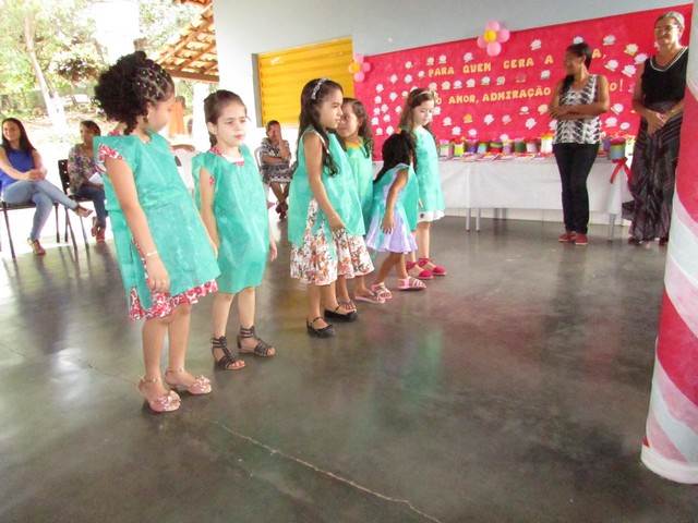 Escola Liberato Vieira Realizou Homenagem as Mães da Escola - Imagem 33