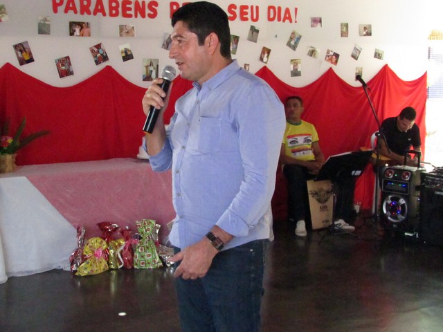 Escola Liberato Vieira Realizou Homenagem as Mães da Escola - Imagem 99