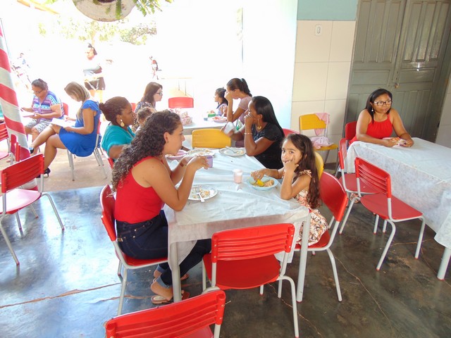 Escola Liberato Vieira Realizou Homenagem as Mães da Escola - Imagem 105