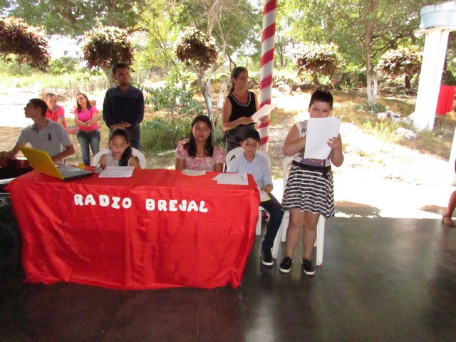 Escola Liberato Vieira Realizou Homenagem as Mães da Escola - Imagem 61