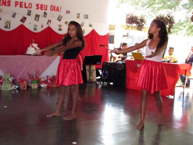 Escola Liberato Vieira Realizou Homenagem as Mães da Escola - Imagem 55