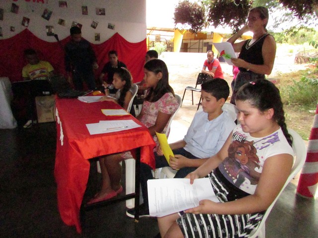 Escola Liberato Vieira Realizou Homenagem as Mães da Escola - Imagem 67