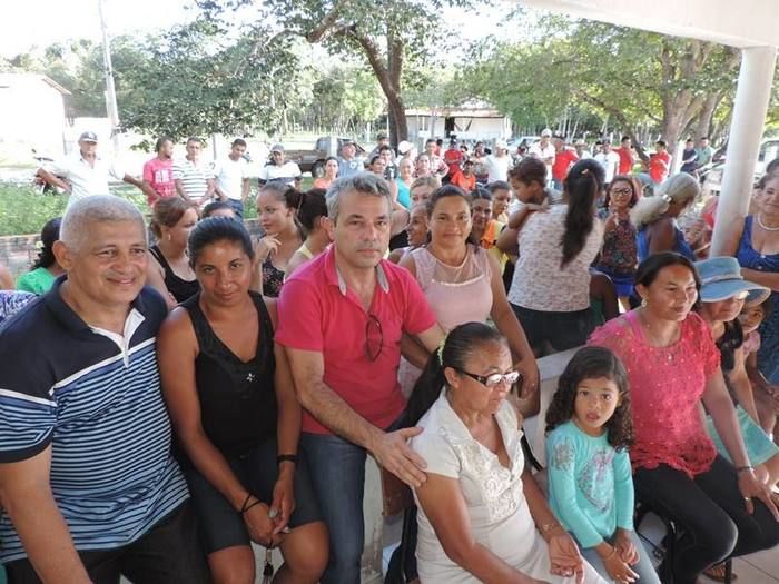 Prefeito Edílson Capote visita comunidades no interior do município - Imagem 14