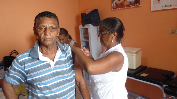 Santo Inácio realiza dia “D” de vacinação contra a gripe  - Imagem 2