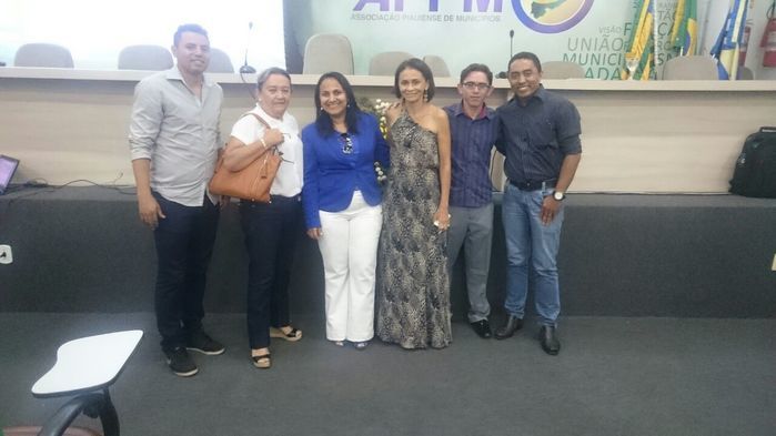 Secretária de Educação participa de reunião da UNDIME em Teresina - Imagem 1