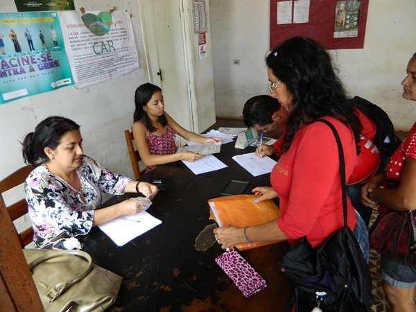 Prefeitura entrega 43 toneladas de feijão para a população - Imagem 4