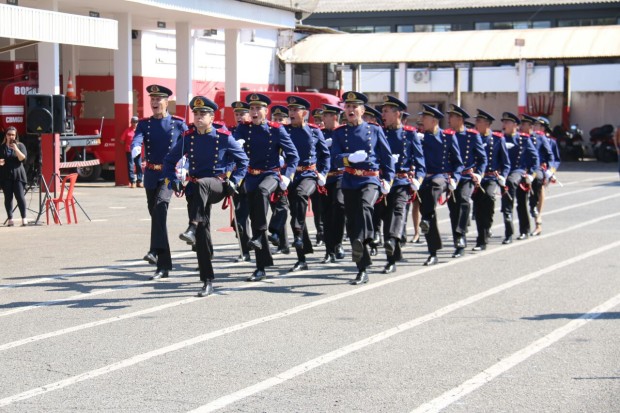 Confira a Formatura do Oficial do Corpo de Bombeiro Iran Feitosa - Imagem 7