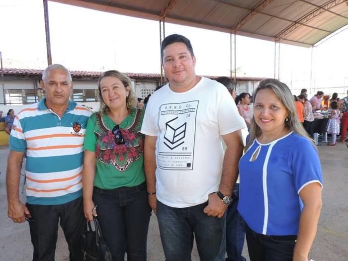 Escola Municipal Tancredo Neves realiza festa em homenagem as mães - Imagem 1