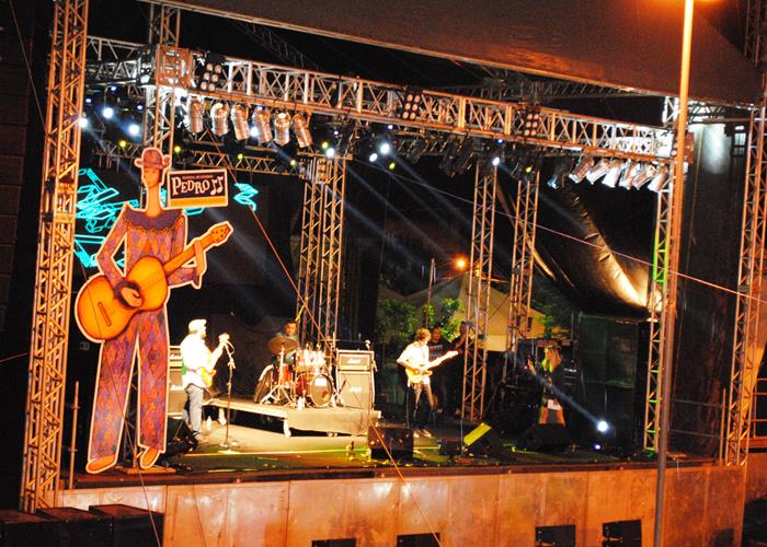 Praça lota e público interage com Gal Costa, na sexta de festival - Imagem 86