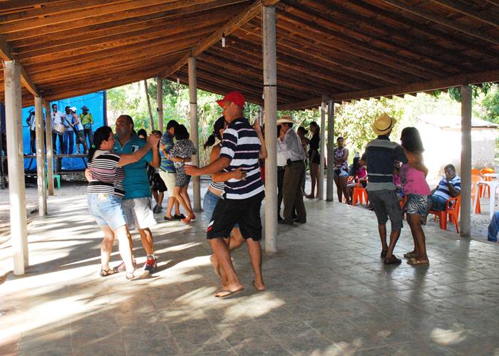 Praça lota e público interage com Gal Costa, na sexta de festival - Imagem 8