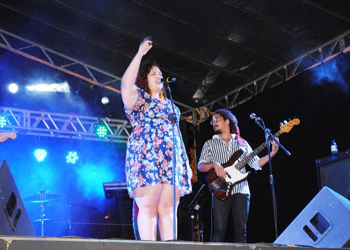 Praça lota e público interage com Gal Costa, na sexta de festival - Imagem 39