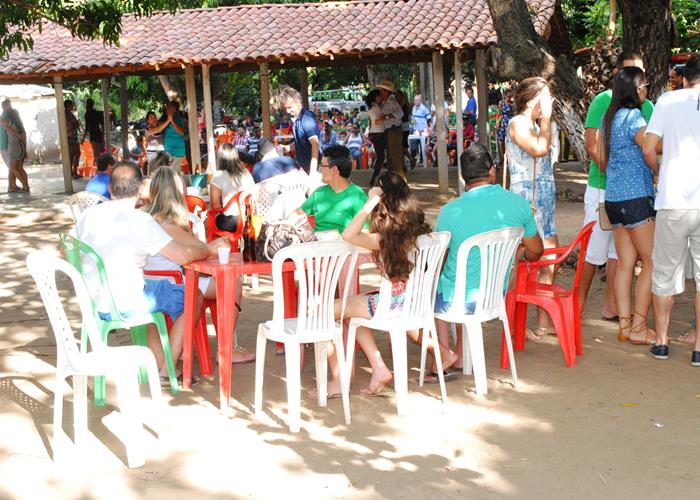 Praça lota e público interage com Gal Costa, na sexta de festival - Imagem 16