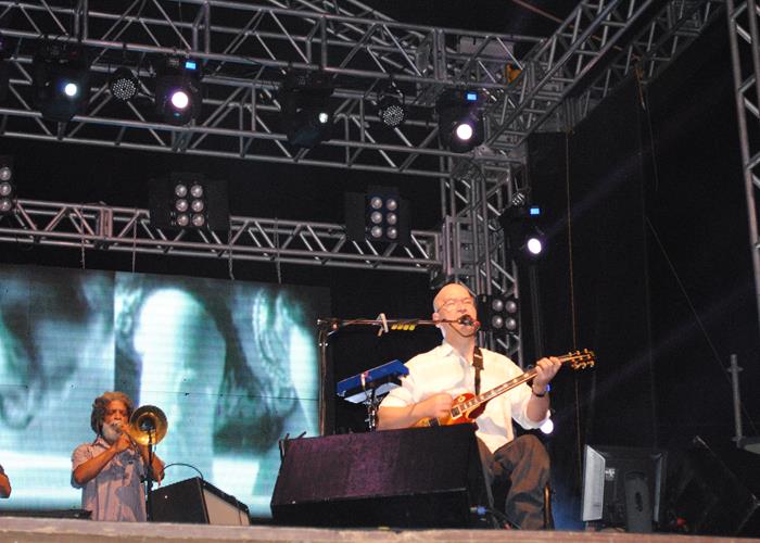 Público vai a loucura com a participação do Paralamas do Sucesso - Imagem 94