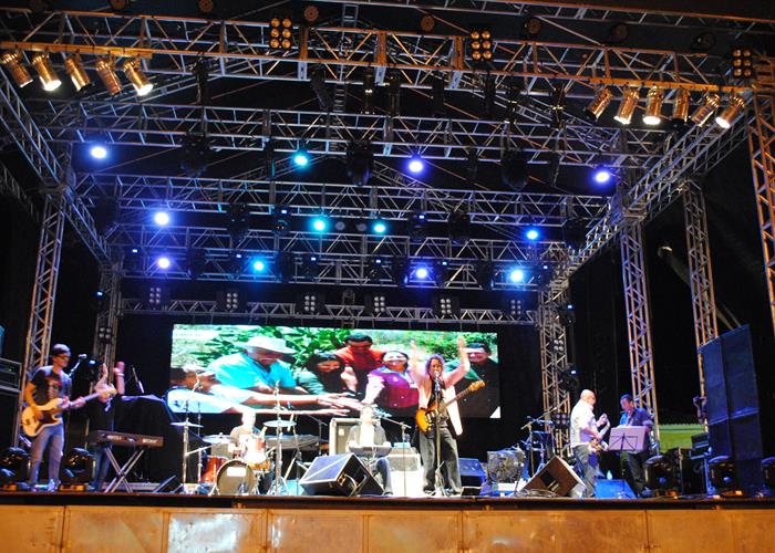 Público vai a loucura com a participação do Paralamas do Sucesso - Imagem 32