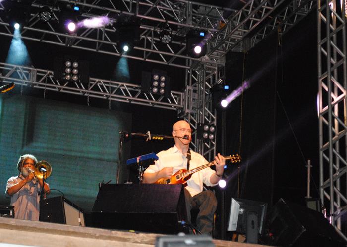 Público vai a loucura com a participação do Paralamas do Sucesso - Imagem 88