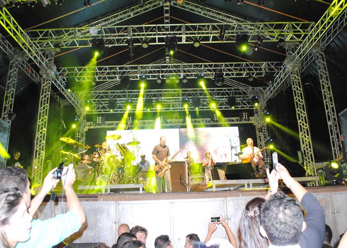 Público vai a loucura com a participação do Paralamas do Sucesso - Imagem 74