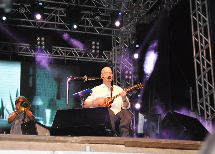 Público vai a loucura com a participação do Paralamas do Sucesso - Imagem 91