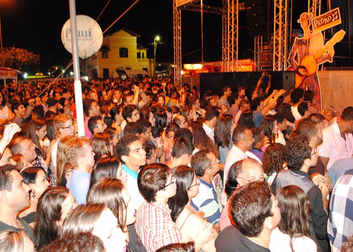 Público vai a loucura com a participação do Paralamas do Sucesso - Imagem 33