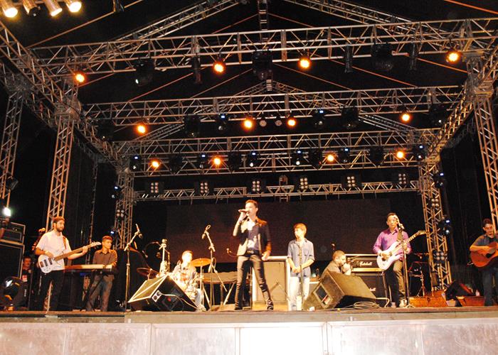 Público vai a loucura com a participação do Paralamas do Sucesso - Imagem 17