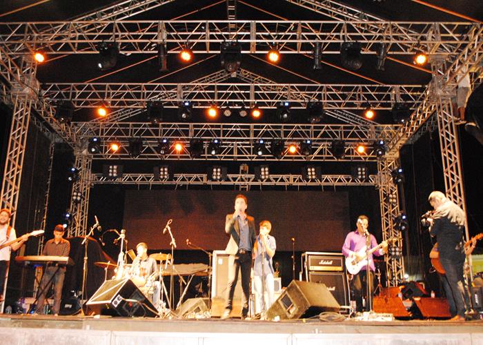 Público vai a loucura com a participação do Paralamas do Sucesso - Imagem 4