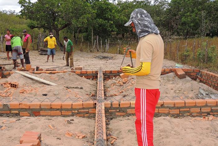 Dona Oncinha, breve estará com a família morando em sua casa  - Imagem 9
