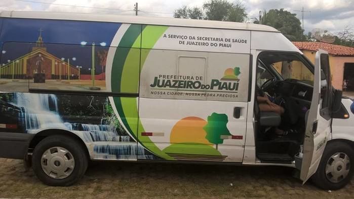 Van que transporta os pacientes  (Crédito: juazeiroalerta.com)