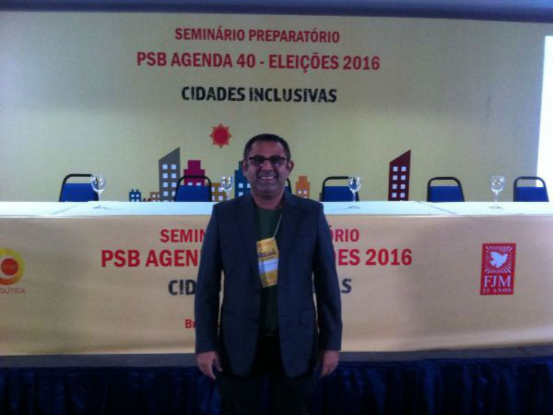 Prefeito participa de seminário do PSB em Brasília