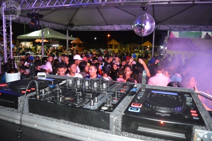 Djeddy levou a galera ao delírio na tenda eletrônica  - Imagem 10