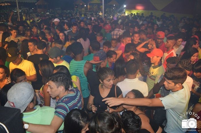 Djeddy levou a galera ao delírio na tenda eletrônica  - Imagem 23