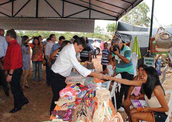 Feira da Economia Solidária atrai grande público  - Imagem 28