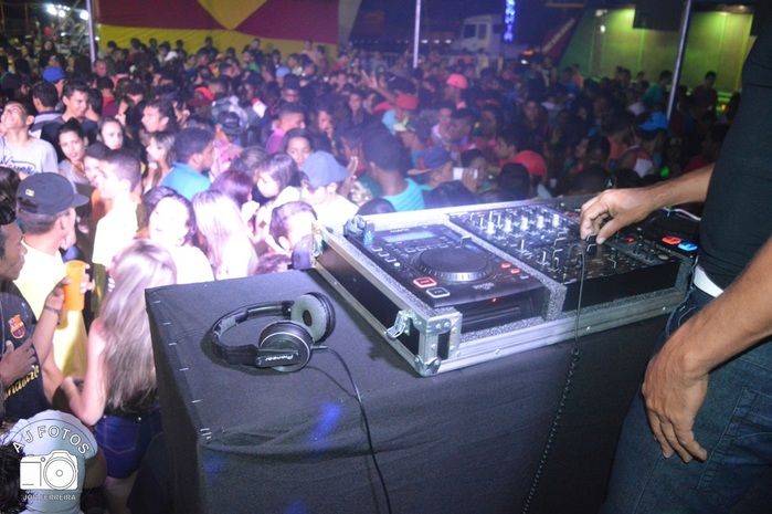 Djeddy levou a galera ao delírio na tenda eletrônica  - Imagem 25