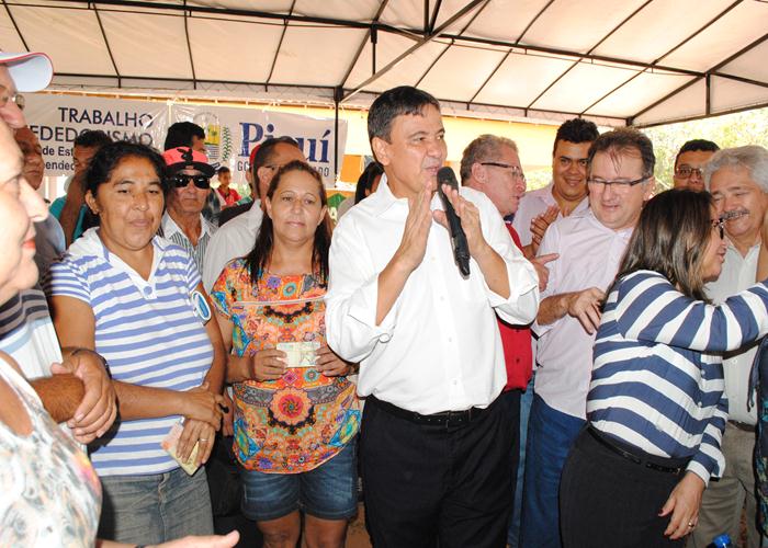 Feira da Economia Solidária atrai grande público  - Imagem 56