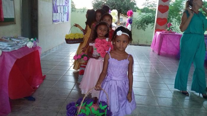 Escolas homenageiam as mães dos alunos - Imagem 17