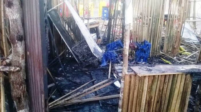 Duas barracas pegam fogo na Praça Bona Primo - Imagem 2