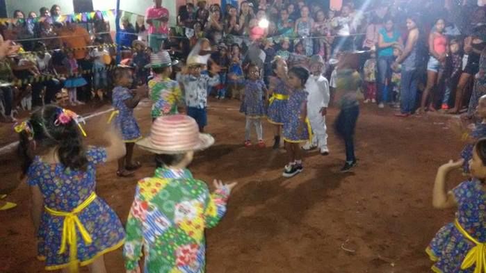 escolinha Tia Loura e Maternal realizam quadrilha com crianças  - Imagem 6