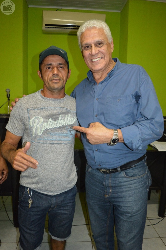 Fotos e autógrafos fizeram alegria dos fãs de Roberto Dinamite - Imagem 13