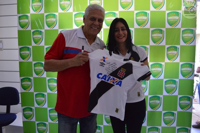 Fotos e autógrafos fizeram alegria dos fãs de Roberto Dinamite - Imagem 37